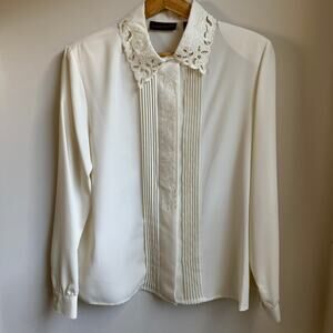 Karen Scott Vintage White Blouse Lace Collar Pintuck Front Size S
